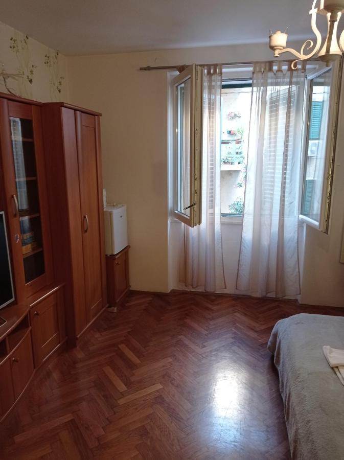 Damjan Rooms Спліт Екстер'єр фото