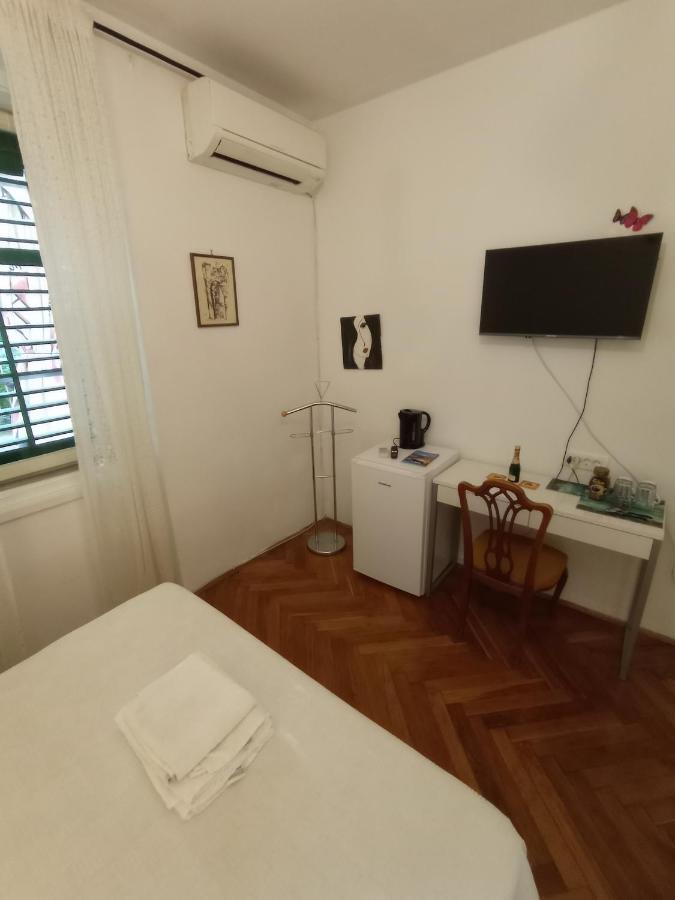 Damjan Rooms Спліт Екстер'єр фото
