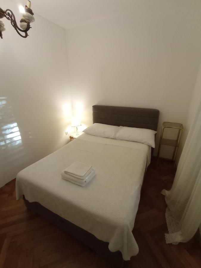 Damjan Rooms Спліт Екстер'єр фото