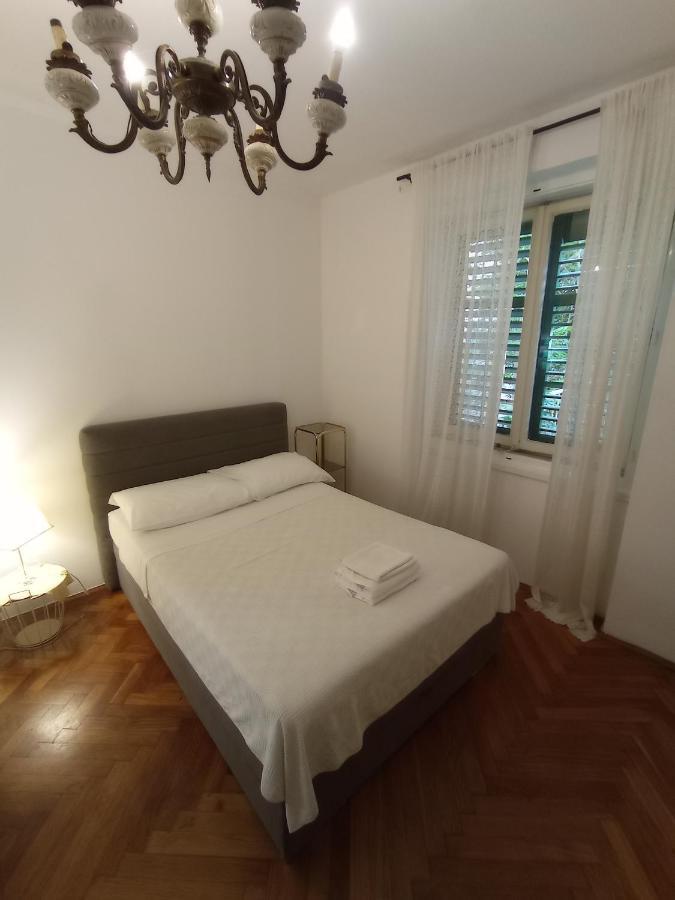 Damjan Rooms Спліт Екстер'єр фото